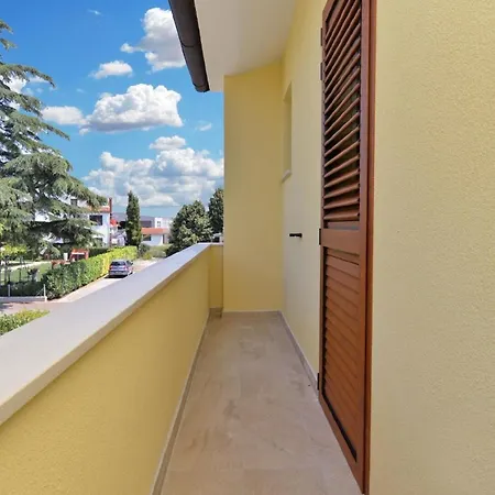 Fuer 5 Personen Ca 80 Qm In Pula, Istrien Istrische Riviera Apartament *